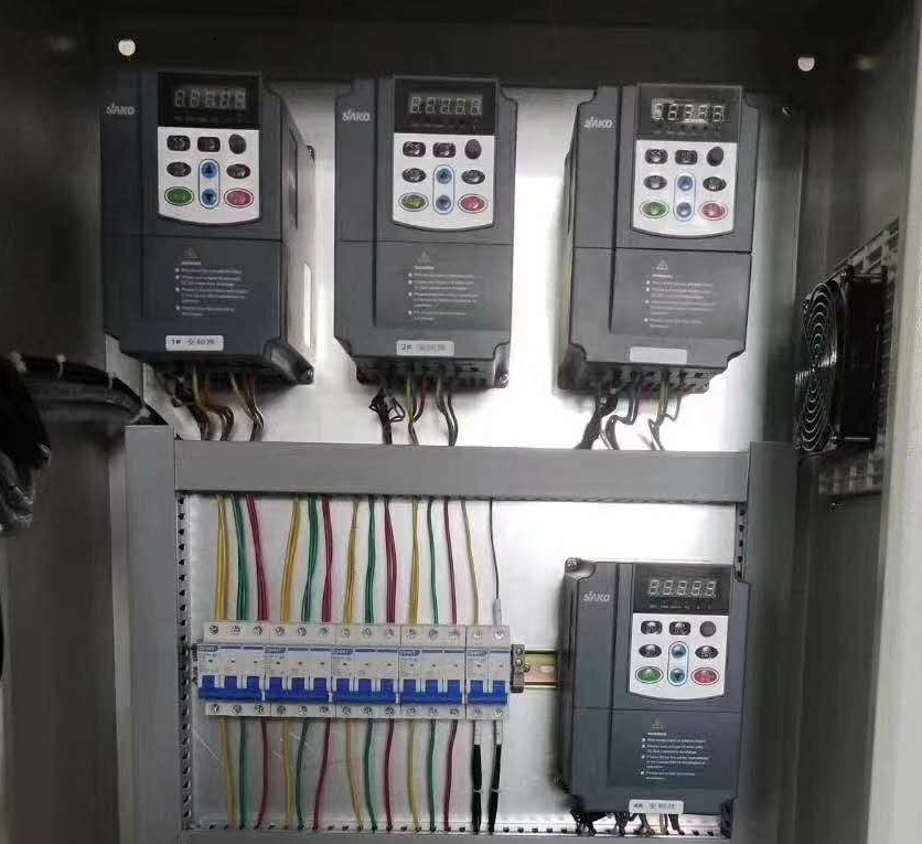 “木工雕刻機通過變頻技術(shù)完成智能化運行”