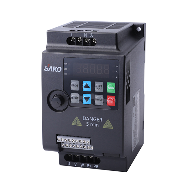 SKI780三相迷你變頻器0.75-2.2kw-3